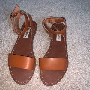 size 7 steve madden sandals